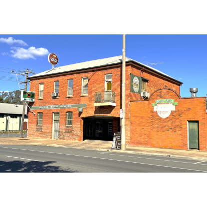 LEASEHOLD - Royal Mail Hotel, Mooroopna VIC - 1P0268