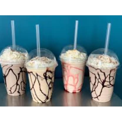 Popular Kiosk Opportunity in the Heart of Lake Haven