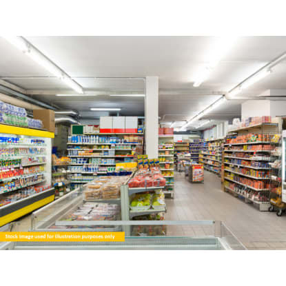 Coastal supermarket with strong local & tourist trade