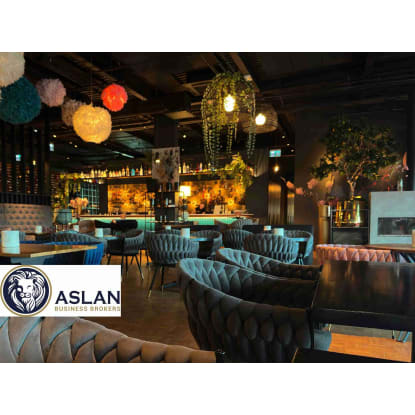 RESTAURANT/BAR BUSINESS FOR SALE