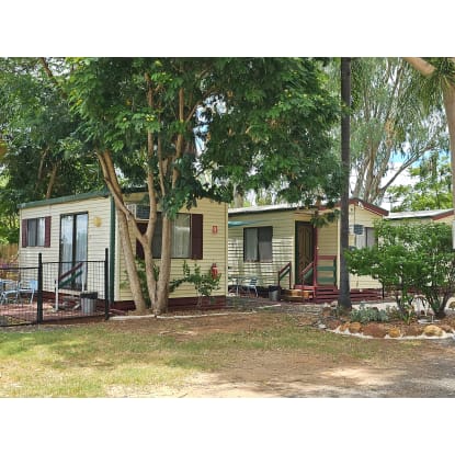 MONEY MAKER, EXCEPTIONAL LIFESTYLE WITH INCOME - 1036CPF