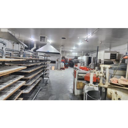 Industrial wholesale bakery and distributor