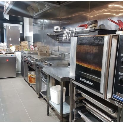 POPULAR RESTAURANT/TAKEAWAY IN BUSY BRUNSWICK