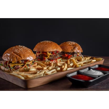 Busy Burger Takeaway with 15k Weekly Sales, New Fit-out [2509141]