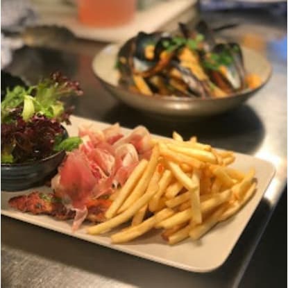 Cafe / Restaurant - Huge Potential & Growth - 37427