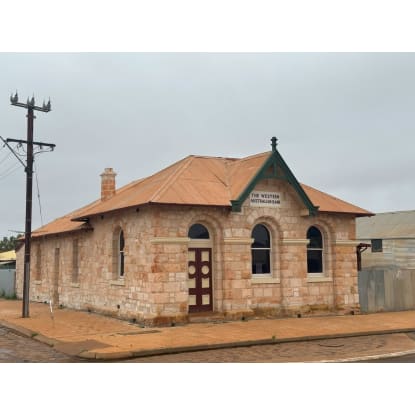 GOLDEN OPPORTUNITY IN THE MIDWEST - BEING SOLD LEASEHOLD