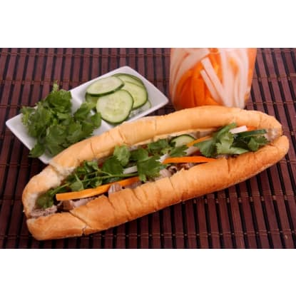 Takeaway Sandwich Shop Connected to Busy Train Station [2508121]