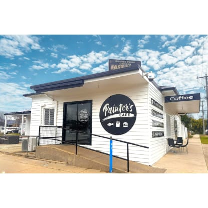 CAFE BUSINESS & HOUSE FOR SALE - Painters Cafe, Corowa NSW - 1P0542