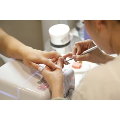 Thriving Nail & Beauty Salon – Strong Client Base & Growth Potential [2603241]
