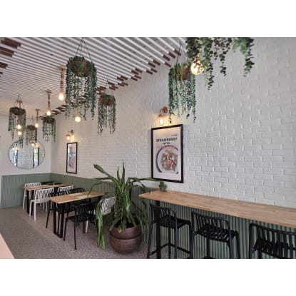 [Chattel Sale] Newly Refurbished Café Takeaway business Bayside Ref: 1033