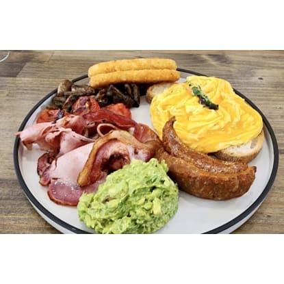 CAFÉ – TAKING $40,000.  FULLY UNDER MANAGEMENT.