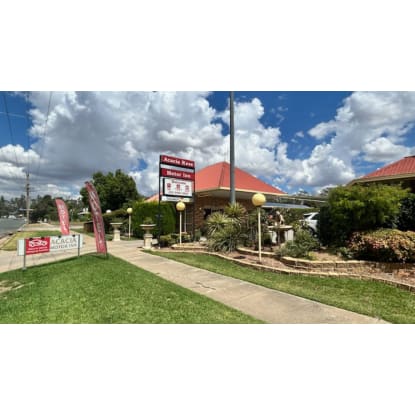 Profitable 15 - Room Murray River Motel with Long Lease Security