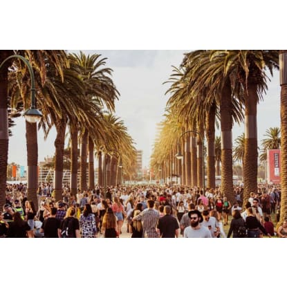 TROPHY BEACHSIDE HOSPITALITY VENUE | $1.9M TURNOVER | ELITE CORNER POSITION