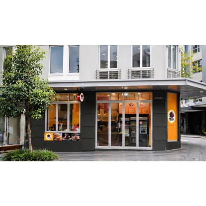 Busy Corner Food Takeaway – Surry Hills, NSW