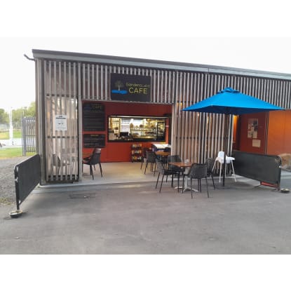 Busy Lakeside Cafe in a Popular Tourist Location – Ararat, Victoria