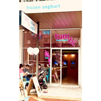 High-Profit Self-Serve Dessert Bar in Prime Spot. Easy to Manage, Strong Returns