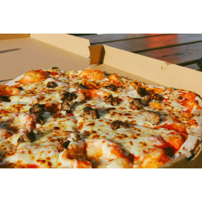 Semi-managed | Freshly Renovated | Pizza Takeaway in Prime Pakenham Location [2605251]
