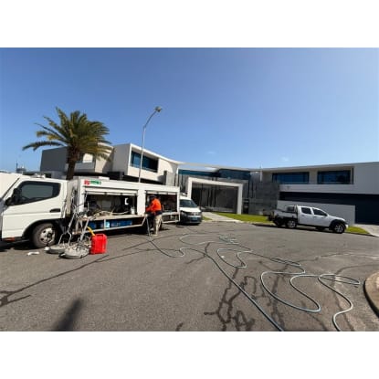 Pressure Cleaning And Gutter Cleaning