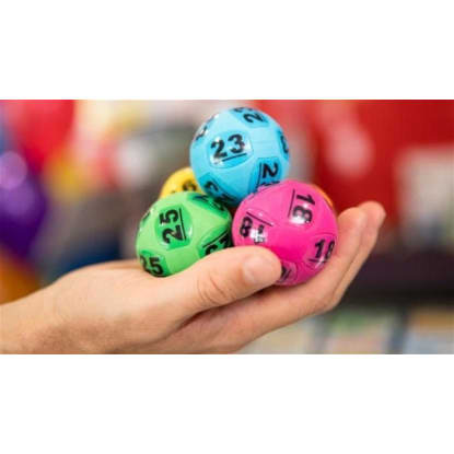 Appealing Tattslotto and Gifts in Major Regional Town - Ref: 13361