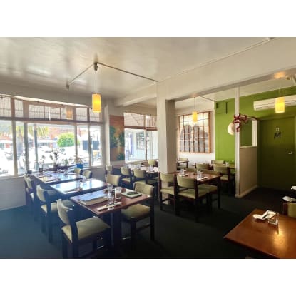 Successful Profitable Fully Licensed Cafe Restaurant Trading Weekly 24 Hrs t/o $370K++