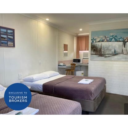 Mid NSW Coastal City - Freehold Motel and Workers’ Hostel - Renovation Dream - 1950MF
