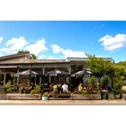 LEASEHOLD - Tomahawks Bar & Eatery, Bright VIC - 1P0589