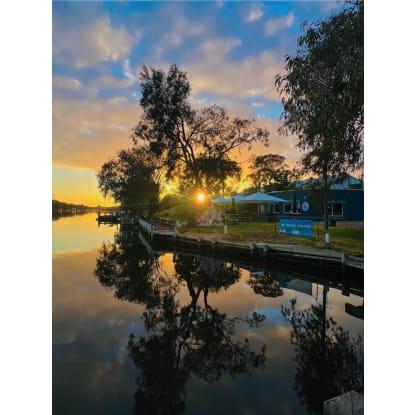 Waterfront Licensed Café  – Freehold & Business Opportunity