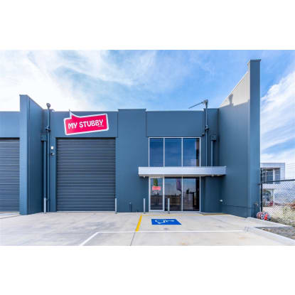Scale A Proven Custom Manufacturing and E-Commerce Brand
