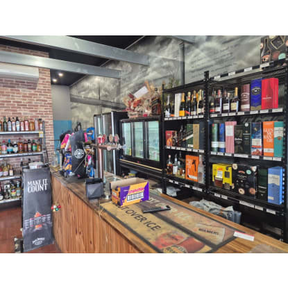 WESTERN SUBURBS BOTTLESHOP & BAR UNIQUE DUAL-INCOME BUSINESS ONLY $230,000