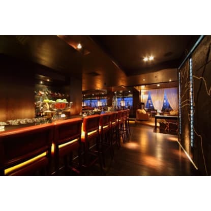 Modern Café / Restaurant / Bar in Prime Corner Position (VS0306)