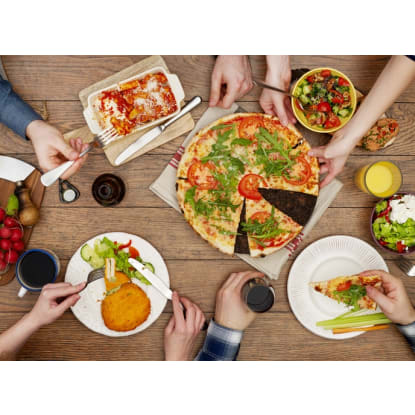 Pizza/kebabs and Fish & Chips Shop with Dine-In and Takeaway | Includes 5 bedrooms [2606232]