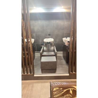 FULLY FITTED HAIR SALON WALK IN & START TRADING