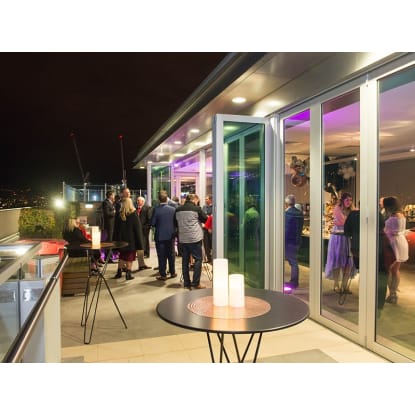 Aurora Skydeck - Adelaide CBD stunning views - Bar and Function Venue
