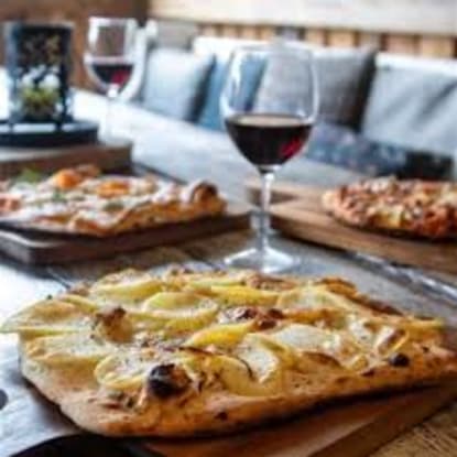 4 day Licensed Pizza Bar Pt Elliot $98,000 +SAV
