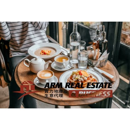 Toorak Cafe - Prime Main Street Location - Simple & Fresh Decor