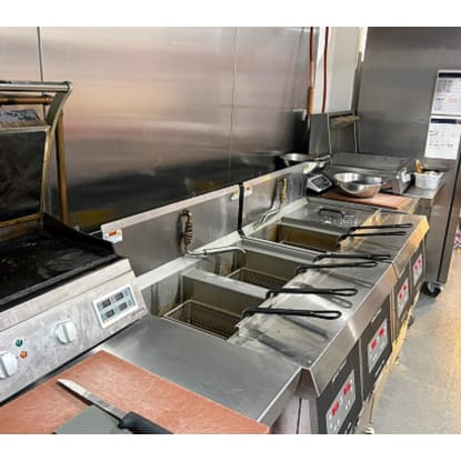 Quality Chicken & Chip / Fish & Chip shop  Berrinba! Lease assignment & Asset sale!