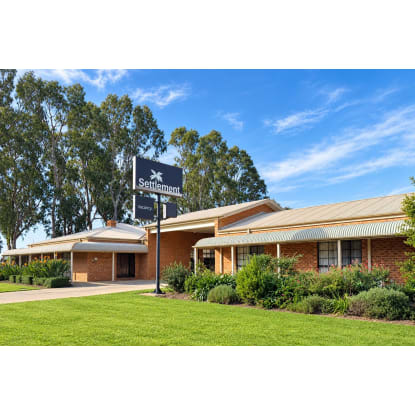 LEASEHOLD - Settlement Motor Inn, Deniliquin NSW - 1P0624