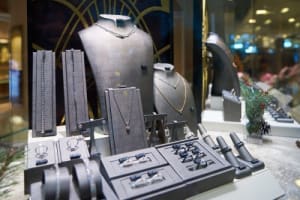 Retail kiosk - Jewellery and Accessories - Very easy operation - GJ1393G