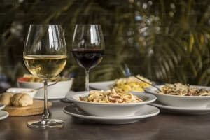 ​LICENCED CAFÉ/RESTAURANT OPPORTUNITY 10 MINS FROM CITY EXPRESSIONS OF INTEREST CIRCA $125,000+GST
