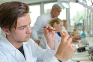 Dental Clinic & Denture Clinic