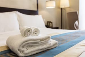 Beautifully Positioned Serviced Apartment in Melbourne's North - Ref: 15959