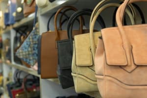 Cafe - Takeaway - Giftwares -  Nets $3960 p.w. -Riverina - CB1492