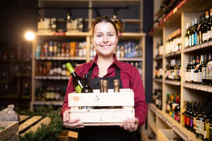 Easy to Operate Bottle Shop and Bar near Wantirna - Ref: 12565