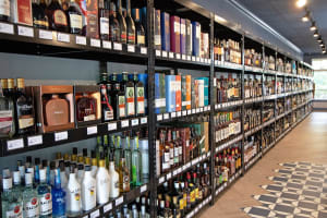 Branded Bottle Shop - Inner Southeast Melbourne RW1607