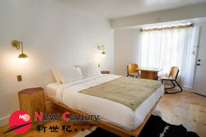 SERVICE APARTMENTS /MOTEL -- ST KILDA --1P11152