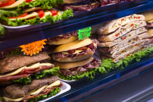 Busy Bakery Cafe in Vibrant Inner North Area near Brunswick - Ref: 13167