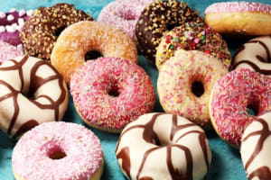 Takeaway -  Donut franchise -  Nets $3,800 p.w. - Inner West Foocourt - W1983