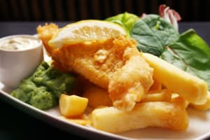 Fish & Chips / Burgers / Souvlakia