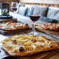 ​4 day Licensed Pizza Bar Pt Elliot $98,000 +SAV