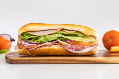 Well-performing Super Deli operating in the centre with minimal competition